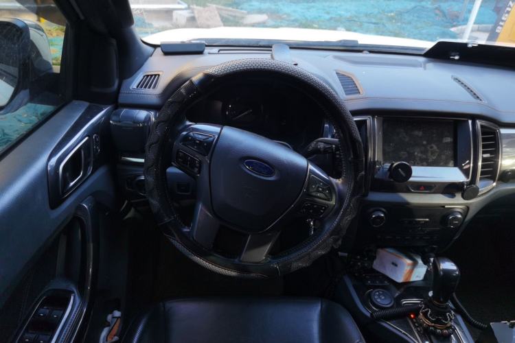 Used Ford Everest 2016 2.0T Gasoline Automatic 4x4 Flagship Edition
