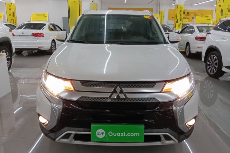Used Mitsubishi Outlander 2019 2.0L Two-Wheel Drive Comfort Edition 5 Seats China VI Standard