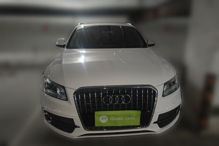 Used Audi Q5 2018 Collector's Edition 40 TFSI Ambition Model
