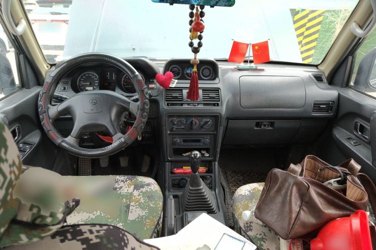 Used Leopaard Heijingang 2013 2.2L Manual 4x4 Standard Edition Center Console