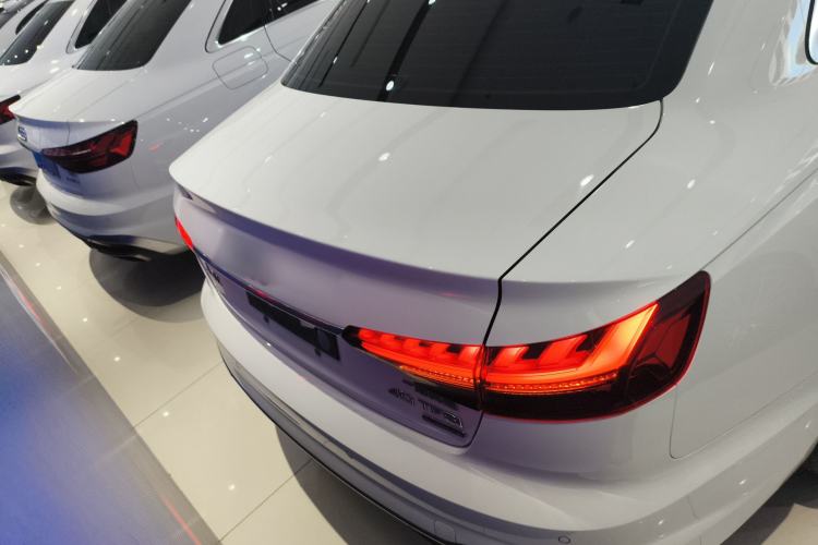 Used Audi A4L 2022 40 TFSI Fashion Dynamic Model
