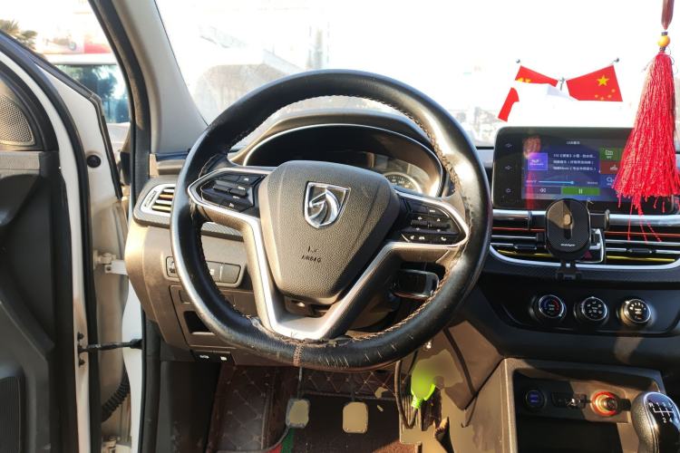 Used Baojun 730 2019 1.5L Manual Fashion Model 7-seater National V