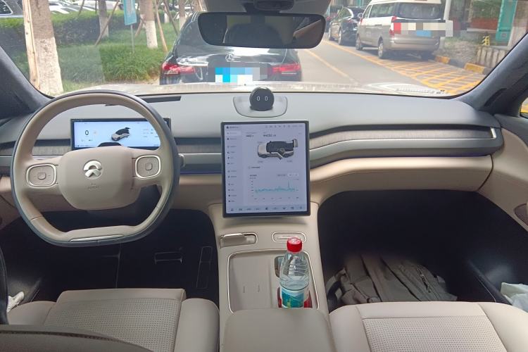 Used Nio ES8 2023 75 kWh Executive Edition
