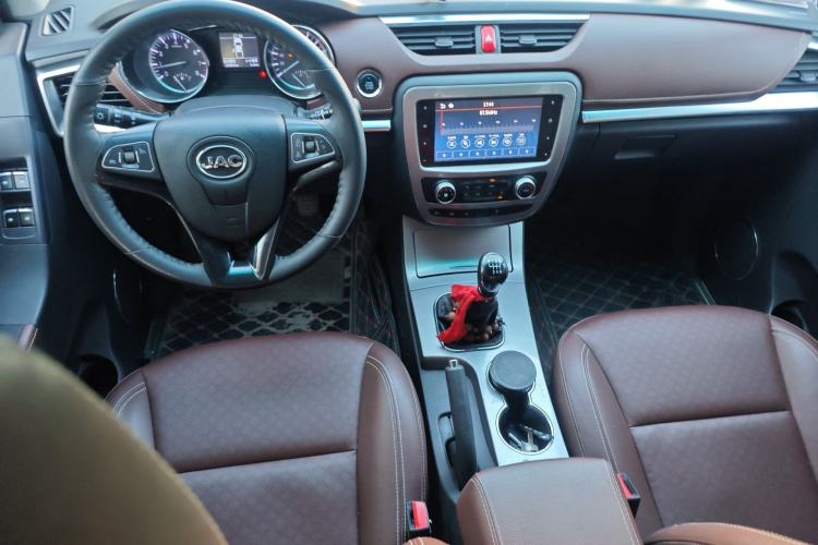 Used JAC Group T8 2019 2.0T Gasoline 4x4 Prestige Version Standard Double Cabin HFC4GA3-4D
