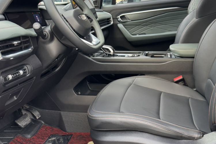 Used Geely Auto Haoyue L 2024 2.0T DCT Prestige Version
