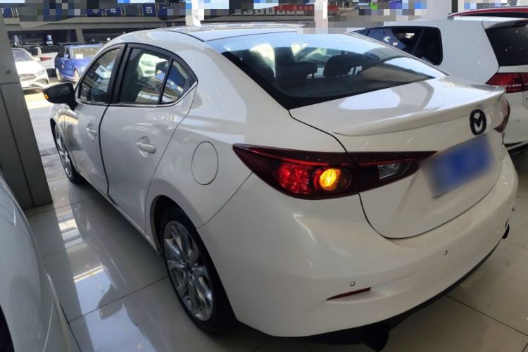 Used Mazda 3 Axela 2016 Sedan 2.0L Automatic Sport Model
