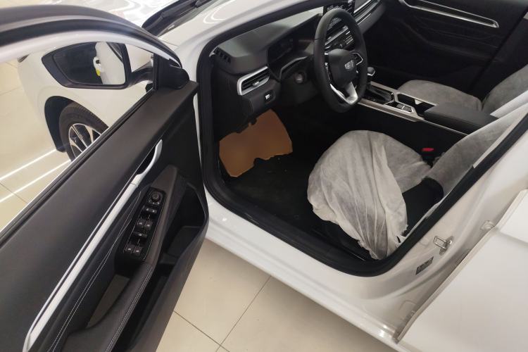 Used Geely Auto Emgrand 2025 4th Generation 1.5L CVT Luxury Version
