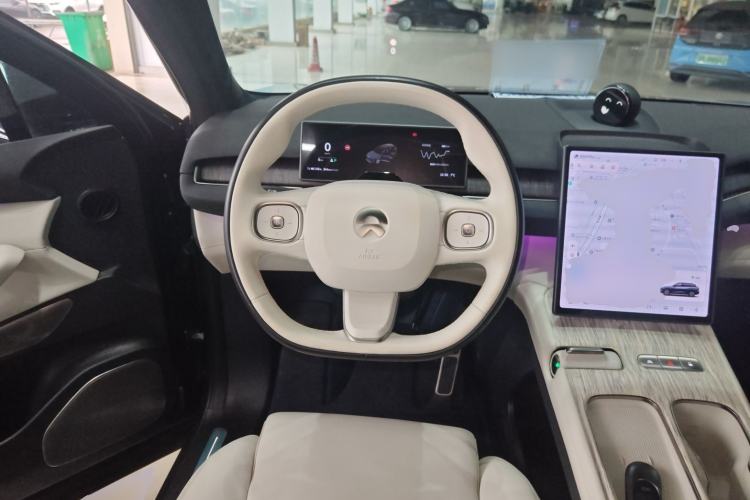 Used Nio ES7 2022 100 kWh Steering Wheel