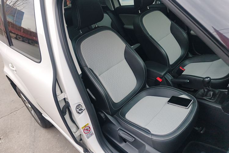 Used Skoda Yeti 2017 1.6L Manual Front-Wheel-Drive Version
