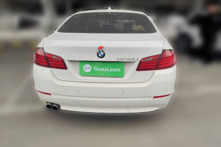 Used BMW 5 Series 2011 523Li Leading Model