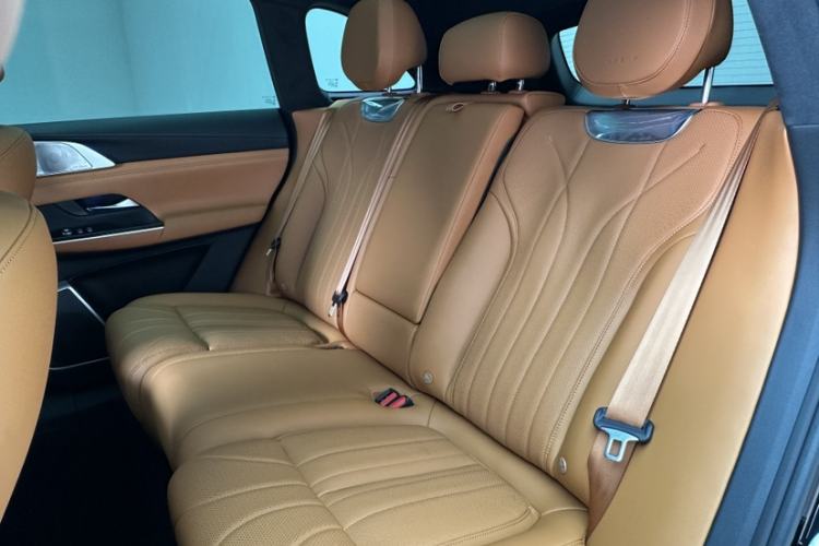 Used XPeng G9 2025 625 Long-Range Max Interior 1