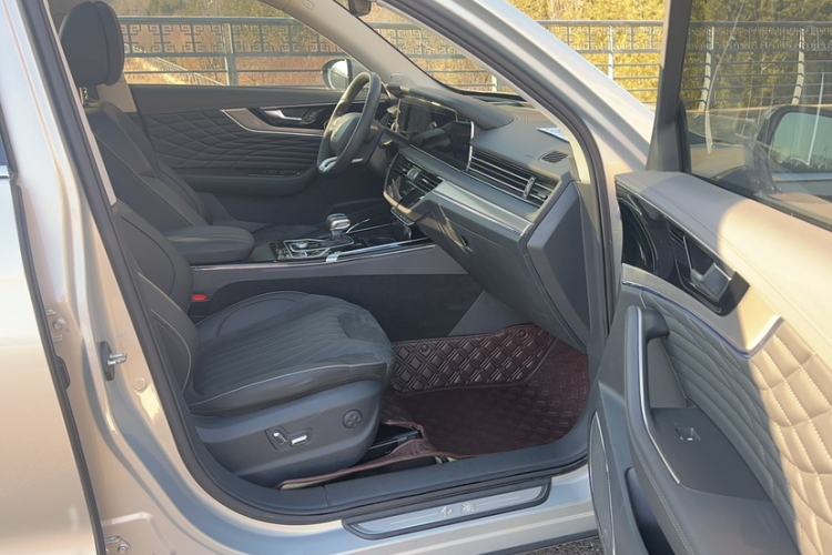 Used Hongqi HS5 2022 Revised Version 2.0T Smart Connect Flagship Edition
