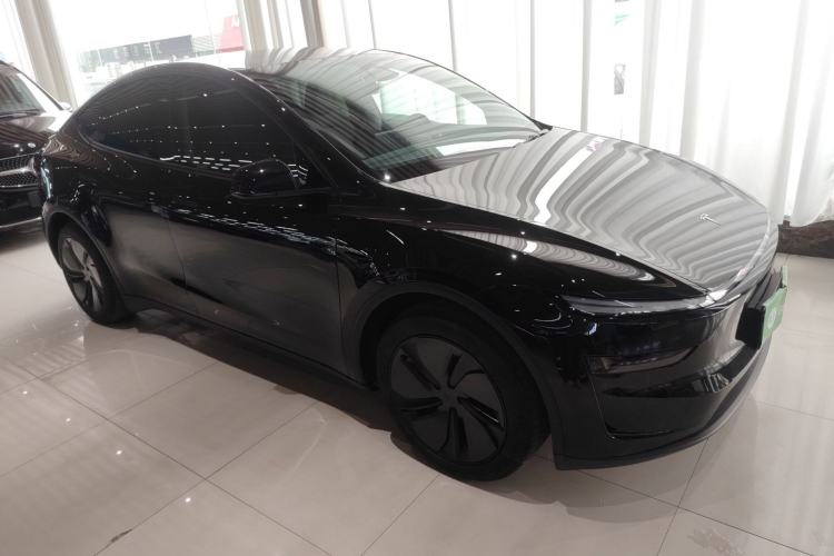 Used Tesla Model Y 2025 Rear-Wheel-Drive Version Front Right 45 Deg