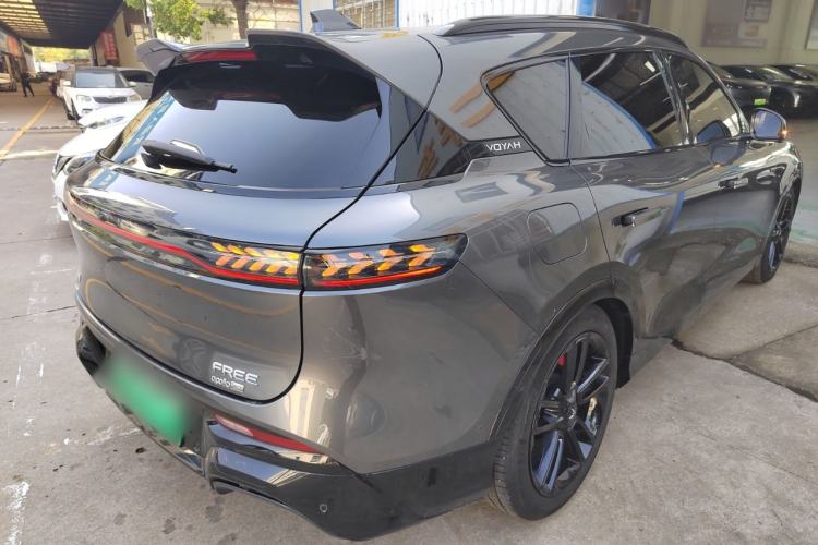 Used VOYAH FREE 2025 318 259 km All-Wheel-Drive Exploration Edition
