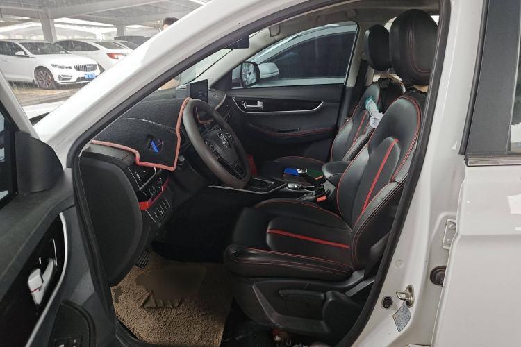 Used FORTHING Joyear X5 2017 Enjoy Series 1.6L CVT Luxury Model