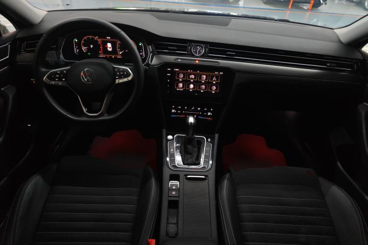 Used Volkswagen Magotan 2020 330TSI DSG Luxury Edition Center Console