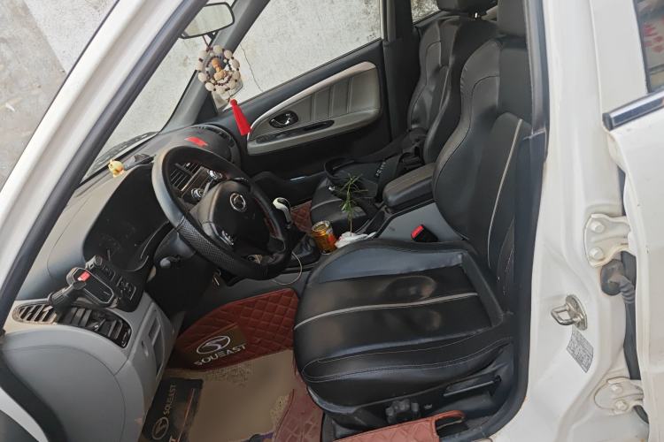 Used Soueast V3 Lingyue 2015 1.5L Manual Style Edition Left Front Seat