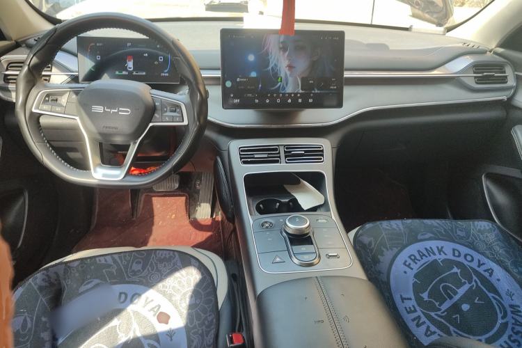 Used BYD Destroyer 05 2024 HONOR Edition DM-i 55KM Luxury Model Center Console