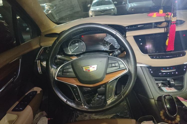 Used Cadillac XT5 2017 Anniversary Edition 28T Four-Wheel Drive Platinum Version