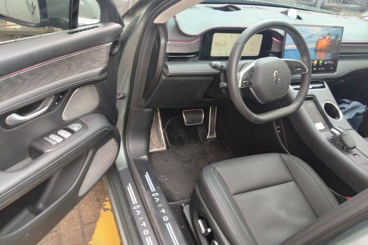 Used Hima AITO M5 2022 Extended-Range Four-Wheel Drive Ultimate Edition Driver Seat