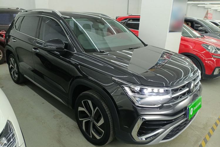 Used Volkswagen Tharu 2024 300TSI Two-Wheel-Drive Full Moon Edition Front Right 45 Deg