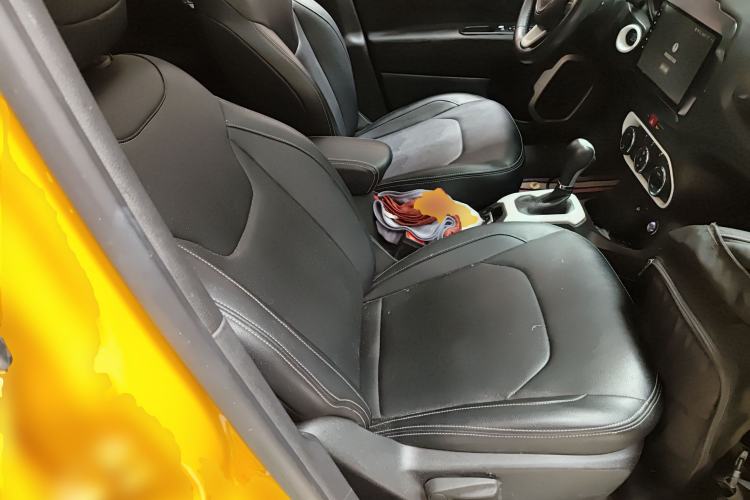 Used Jeep Renegade 2017 180T Automatic Jingneng Edition Right Front Seat