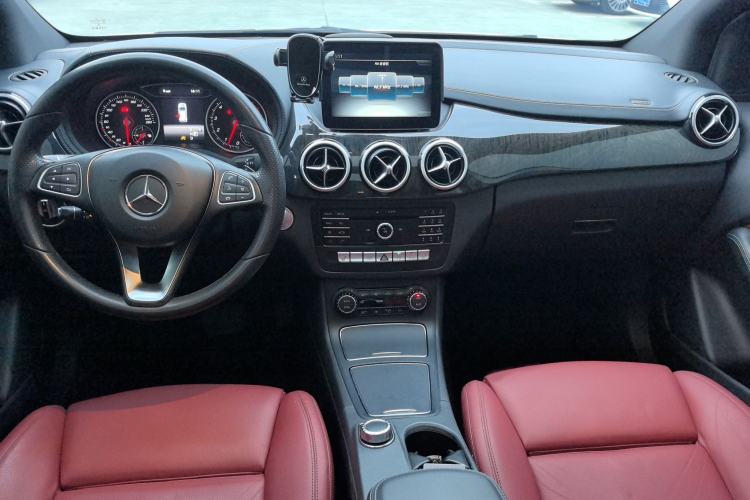 Used Mercedes-Benz B-Class 2016 B 200 Exclusive Edition
