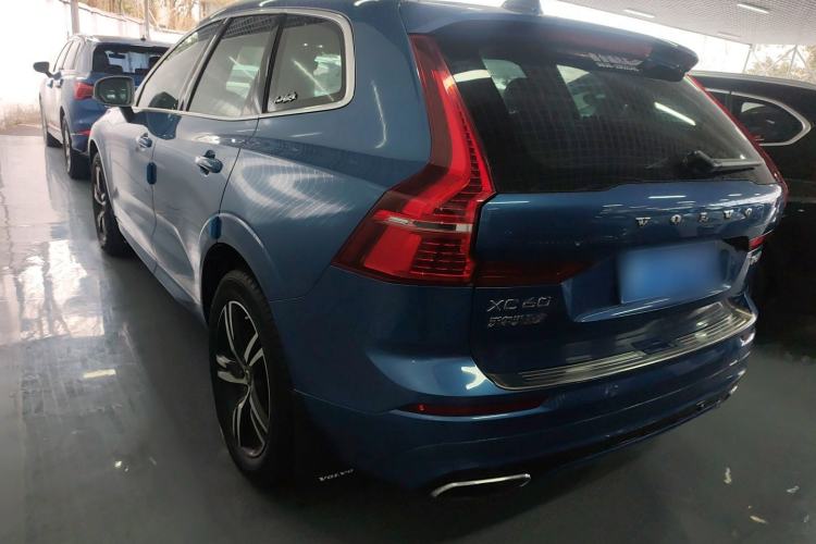Used Volvo XC60 2019 T5 4x4 Smart & Dynamic Sport Edition China VI Standard
