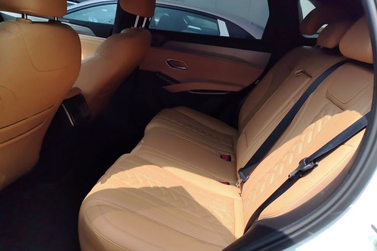 Used BYD Song L DM-i 2025 Intelligent Driving Version 160 km Beyond-Range Type
