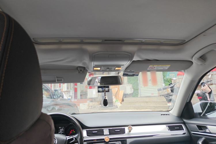 Used Volkswagen Bora 2016 1.6L Automatic Comfort Model Headliner