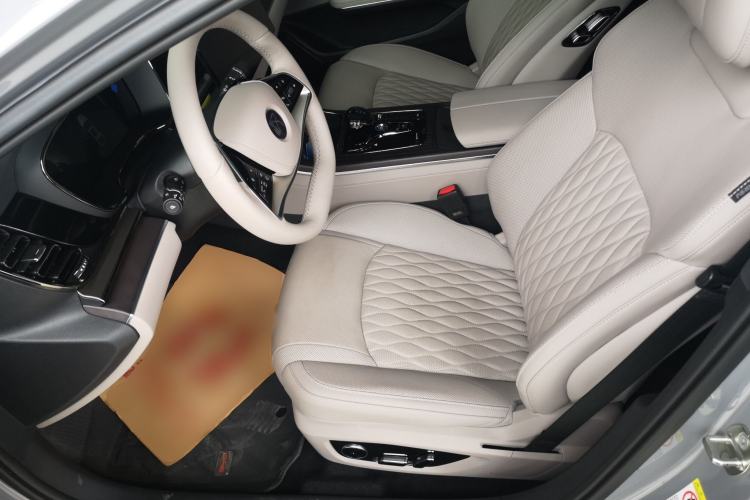 Used BYD Han 2025 DM-i 125KM LiDAR-Powered Intelligent Driving Model Left Front Seat