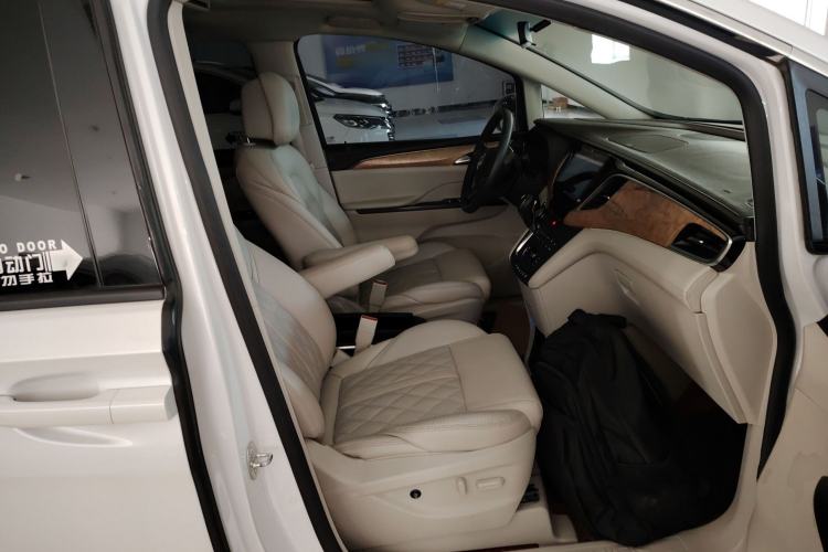 Used Buick GL8 2018 ES 28T Comfort Model China VI Standard