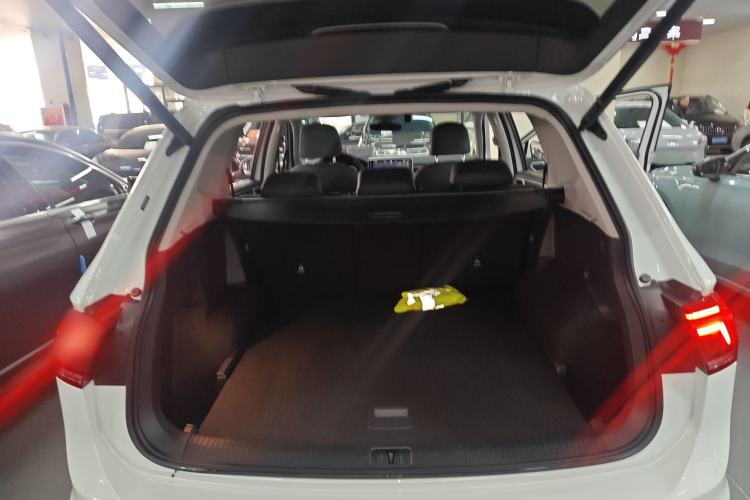 Used Volkswagen Tiguan L 2023 Restyled 330TSI Automatic Two-Wheel Drive R-Line Enhanced Comfort Version