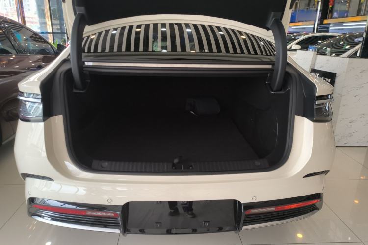 Used BYD Seal 07 DM-i 2025 DM-i 1.5T 125km Flagship Model Trunk