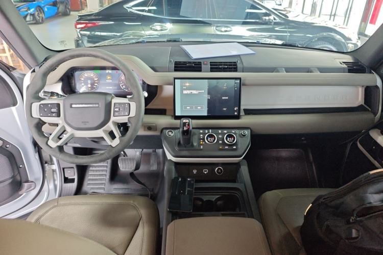 Used Land Rover Defender 2022 90 3.0T P400 XS
