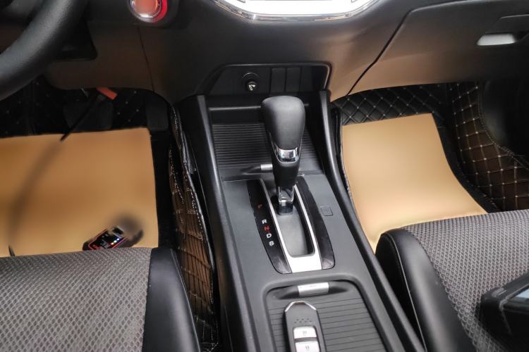 Used Honda Jade 2017 1.8L automatic Comfort version 5 seats
