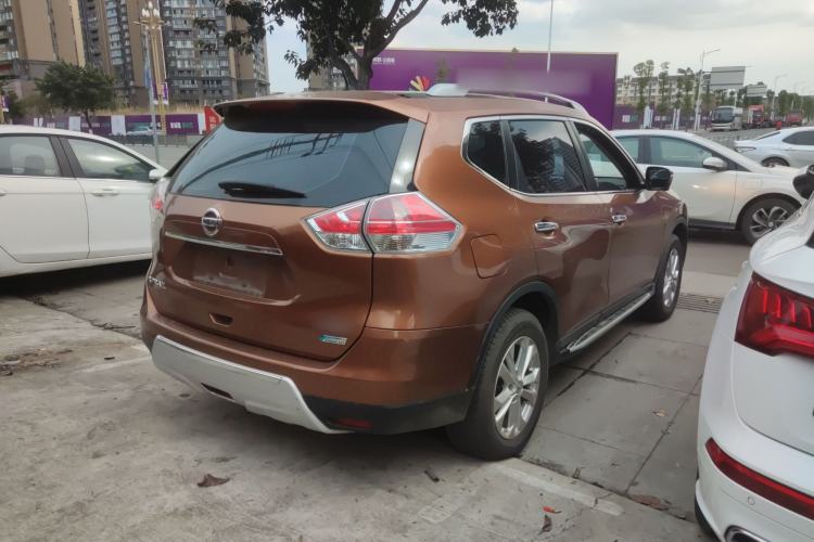 Used Nissan X-Trail 2015 2.0L CVT Comfort MAX Edition 2WD Rear Right 45 Deg