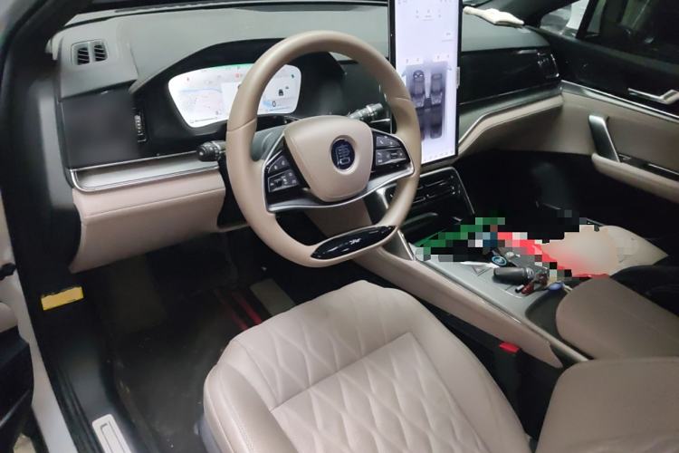 Used BYD Tang New Energy 2024 DM-i Glory Edition 112KM Prestige Model Center Console