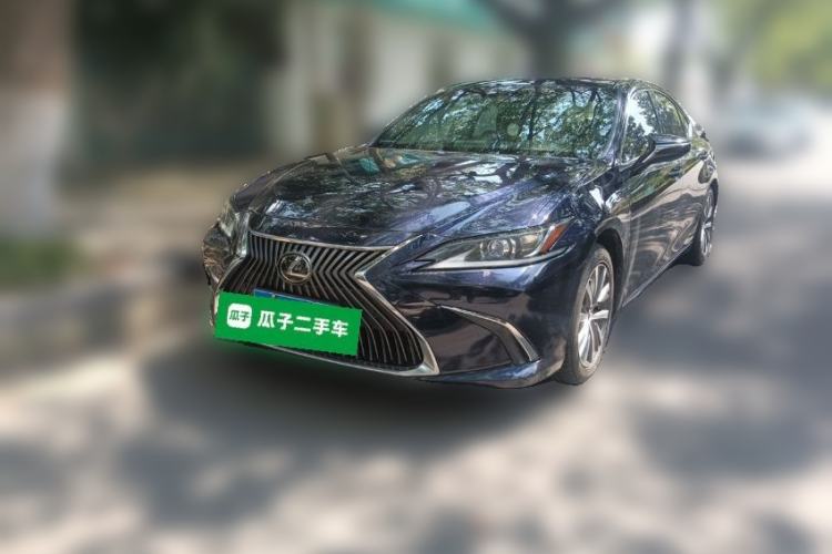 Lexus ES 2020 200 Excellence Edition d’occasion Guazi used car, China used car export, Used car for sale, Used  cars, Cheapest cars for sale