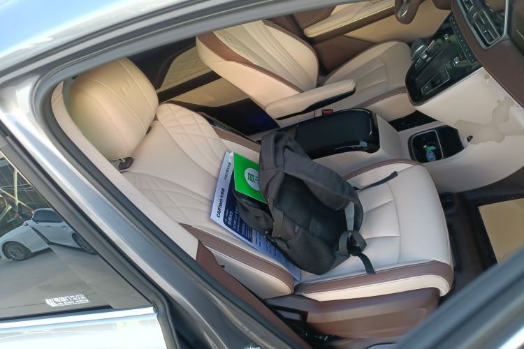 Used Bestune M9 2023 2.0T Ultimate Edition
