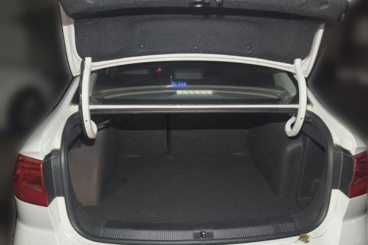 Used Volkswagen Bora 2016 1.6L Automatic Comfort Model Trunk