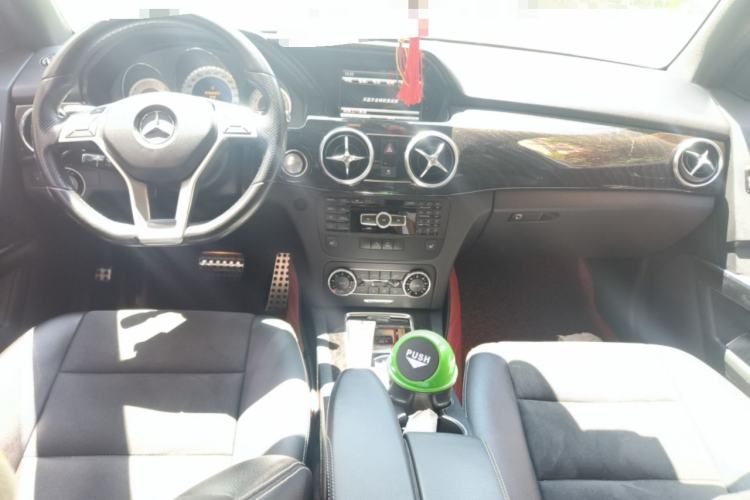 Used Mercedes-Benz GLK-Class 2015 GLK 300 4MATIC Luxury Ultimate Edition Center Console