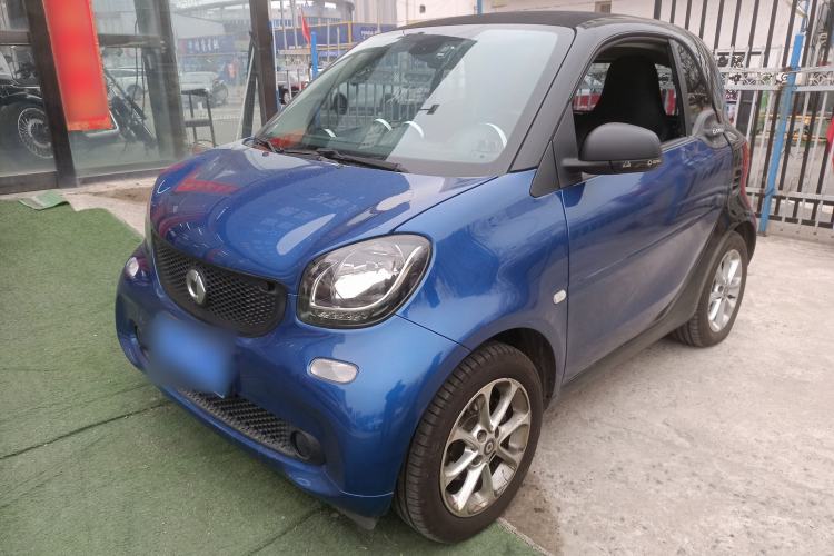 Used smart fortwo 2015 1.0L 52 kW hardtop Dynamic version