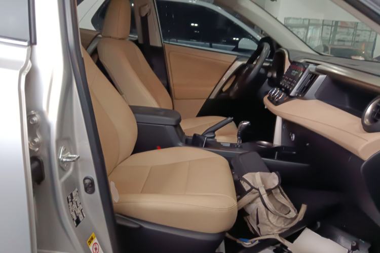 Used Toyota RAV4 2013 2.0L CVT Two-Wheel Drive Urban Edition
