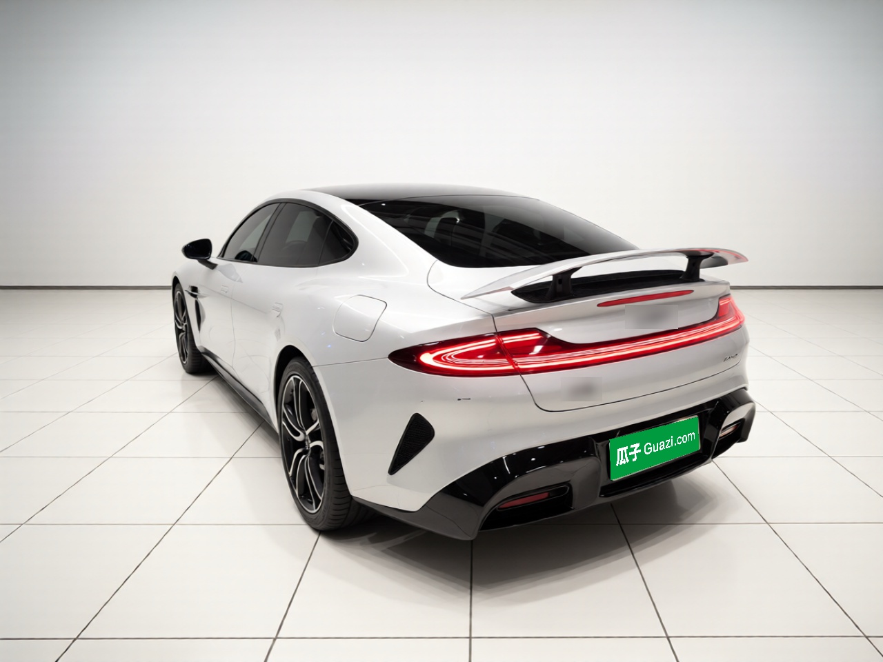 Xiaomi Auto SU7 2024 Four-Wheel Drive Ultra-Long Range Advanced Intelligent Driving Max Edition — снимка 4