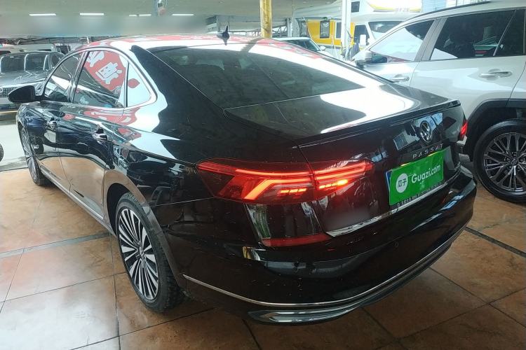 Used Volkswagen Passat 2020 Revised Version 330TSI Luxury Edition China VI Standard