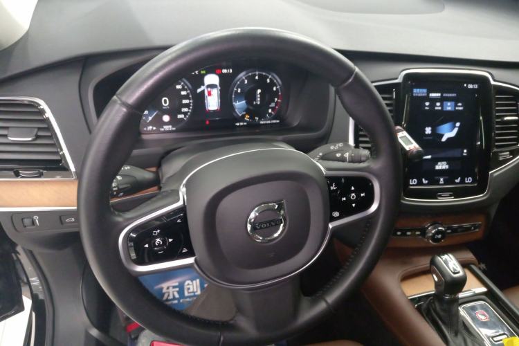 Used Volvo XC90 2019 T6 Zhiyi Edition 7-Seater China V Emission Standard
