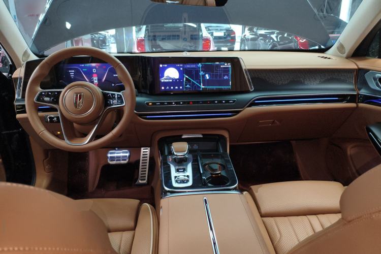 Used Hongqi H9 2025 2.0T Two-Wheel Drive Flagship Luxury Business Edition 5 Seats