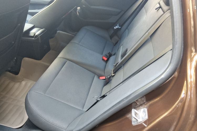 Used BMW X1 2012 sDrive18i Luxury Edition
