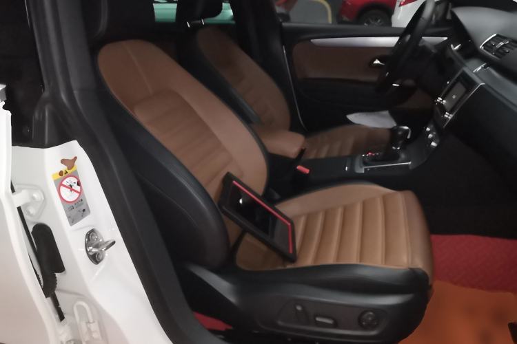 Used Volkswagen FAW-Volkswagen CC 2015 1.8TSI Luxury Model